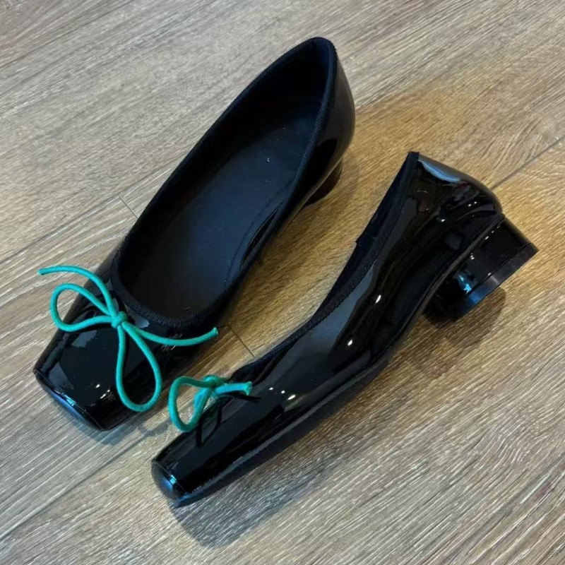Moda in pelle verniciata Mary  - Women Shoes Brand recensione e prezzo