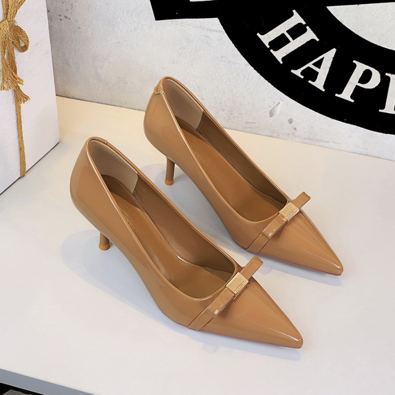 Scarpe da donna con tacco a sp - Court Heel Pointed recensione e prezzo