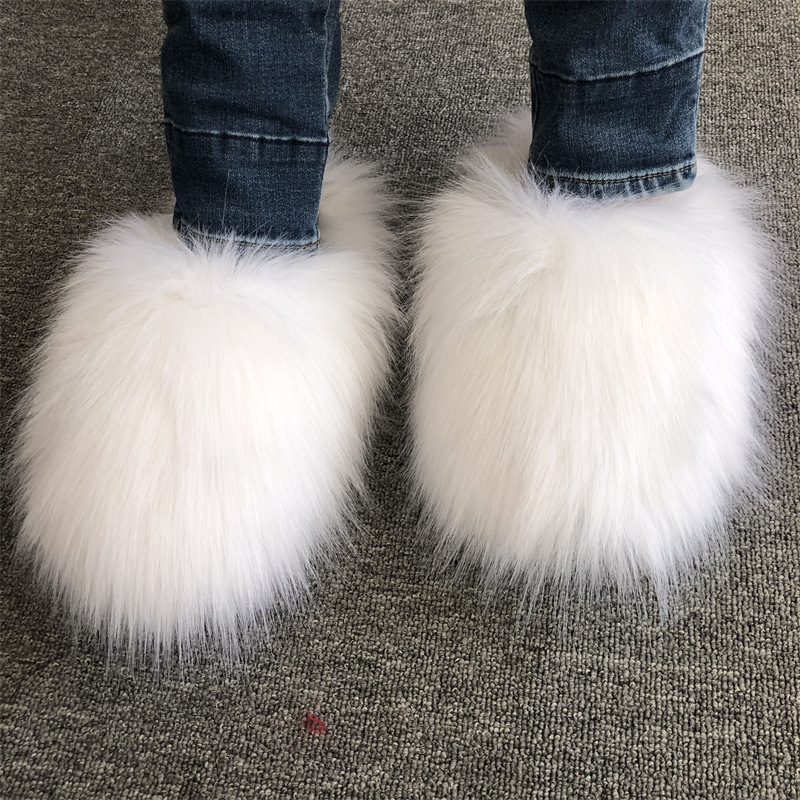 Nuove Ciabatte da Donna in Fin - Fluffy Fur Slipper recensione e prezzo